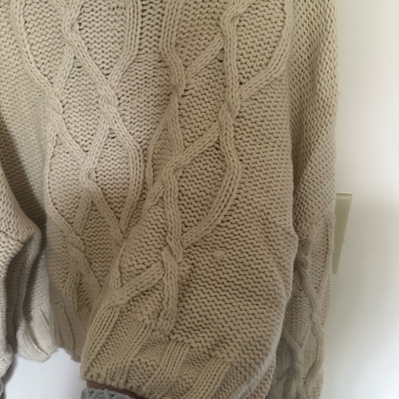 Lush Natural Sweater 🔅 - Picture 2 of 3